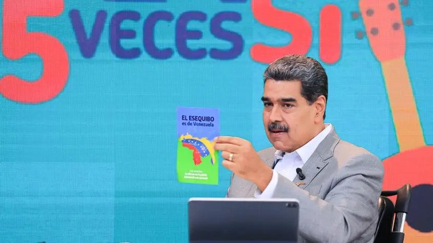 president Maduro bij de uitslag van het referendum over Essequibo