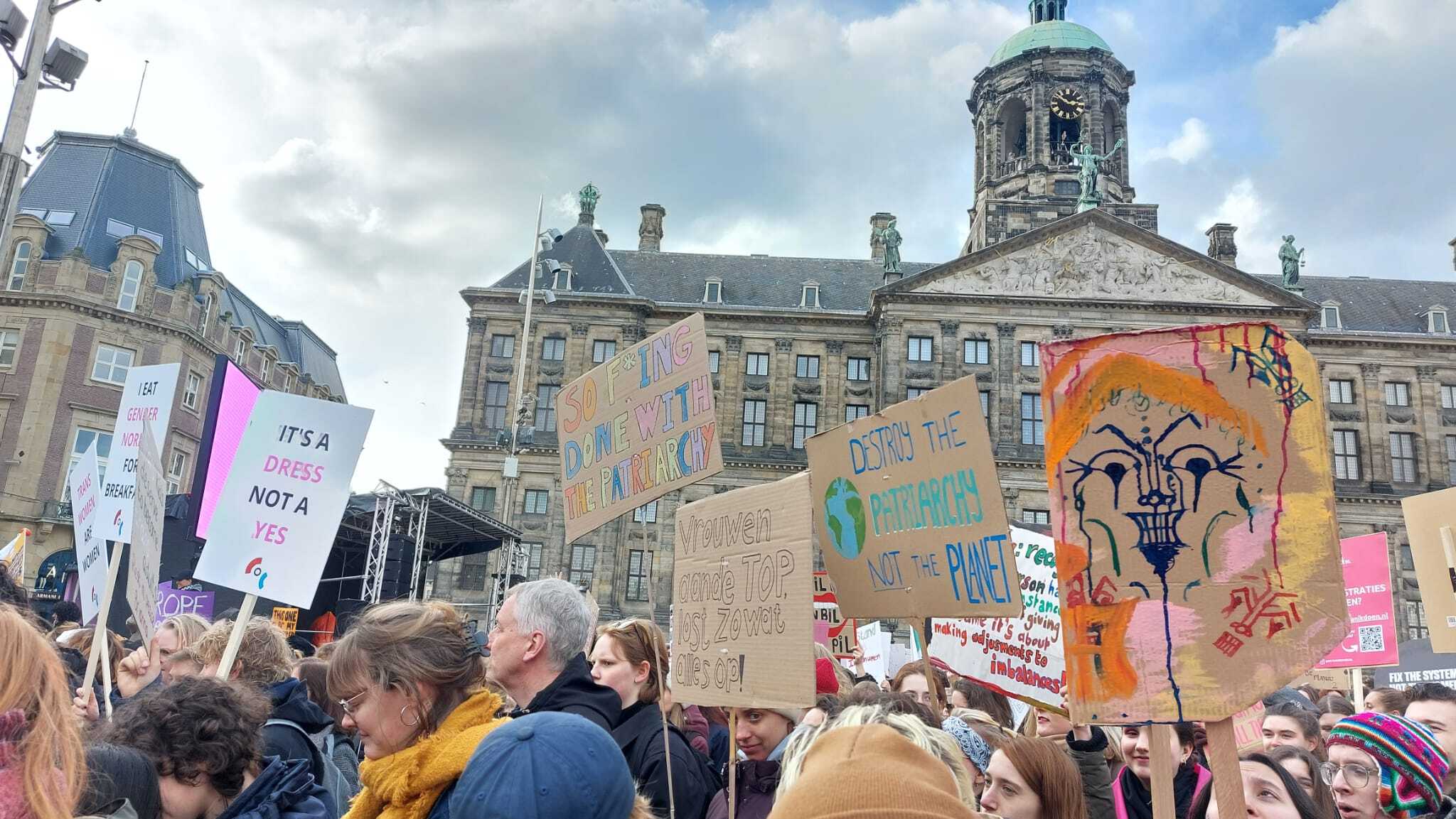 Vrouwenstrijd is klassenstrijd!