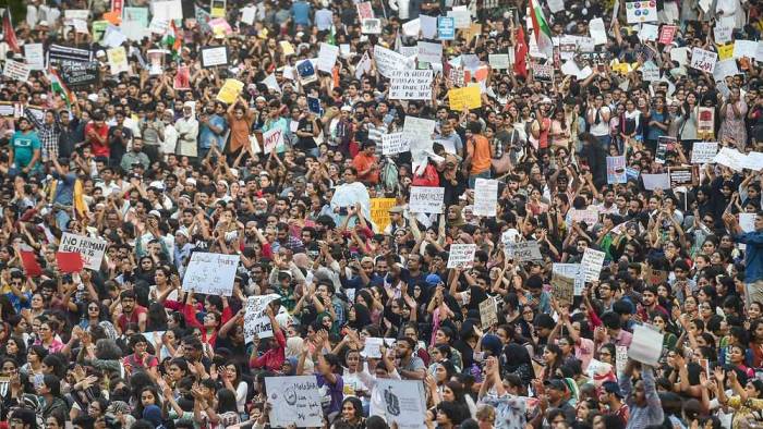 India: massabeweging tegen draconische burgerschapswet en 250 miljoen sluiten zich aan bij algemene staking